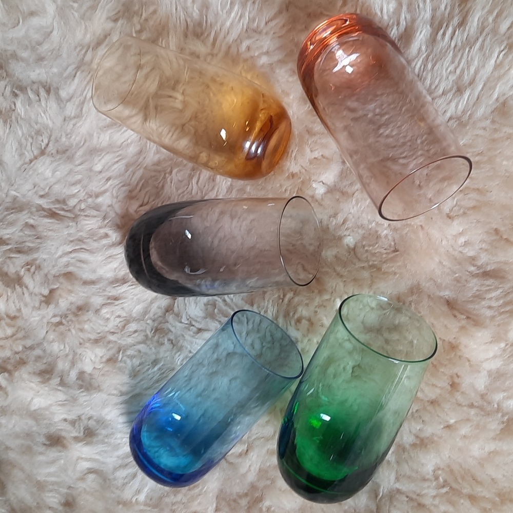 Set of 5 hand-blown coloured 8oz glasses